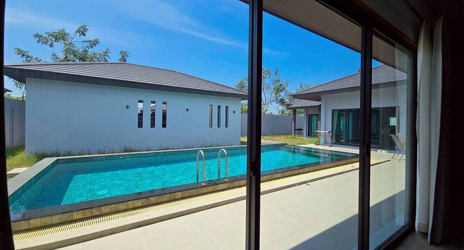 For rent そして for sale 3 ベッドルーム villa in Bang Lamung, Chonburi