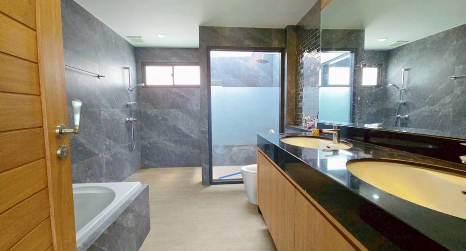 For rent そして for sale 3 ベッドルーム villa in Bang Lamung, Chonburi