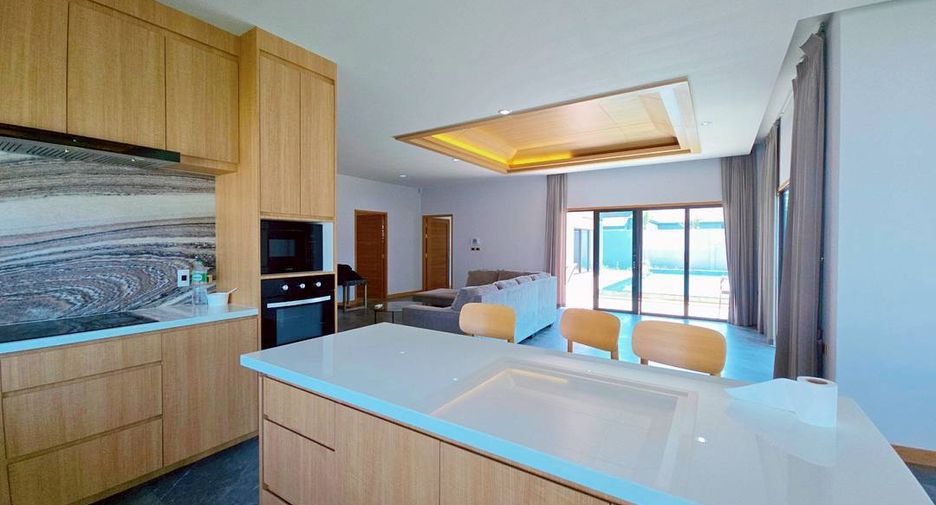 For rent そして for sale 3 ベッドルーム villa in Bang Lamung, Chonburi