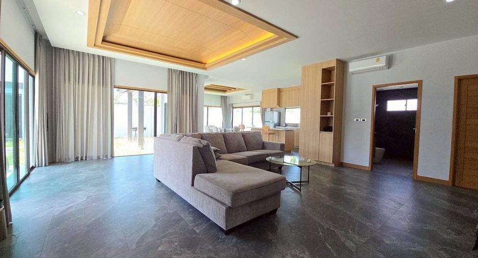For rent そして for sale 3 ベッドルーム villa in Bang Lamung, Chonburi