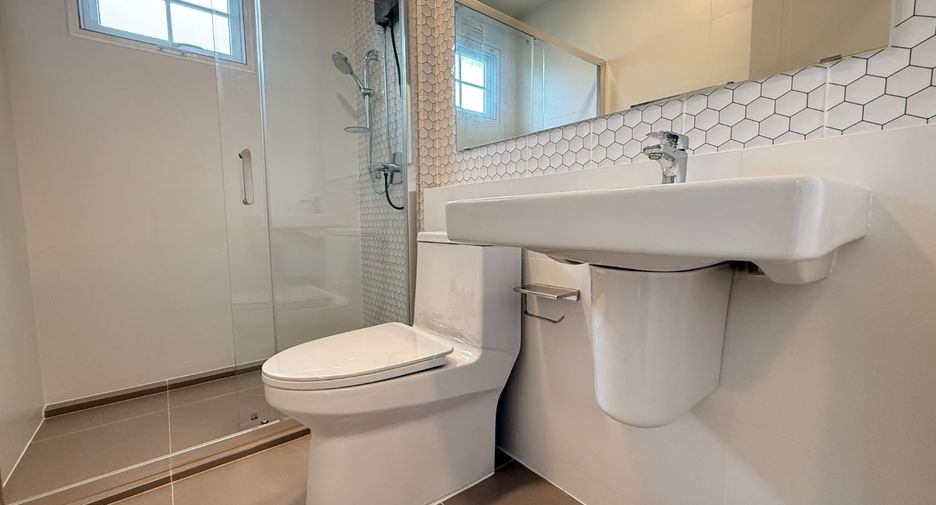For rent 3 bedrooms house in Bang Phli, Samut Prakan