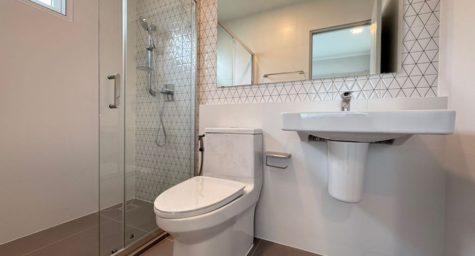 For rent 3 bedrooms house in Bang Phli, Samut Prakan