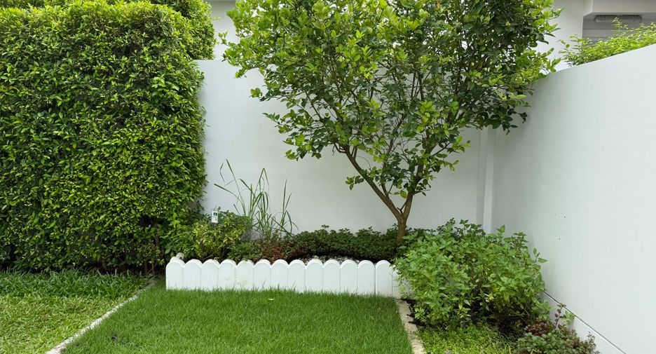 For rent 3 bedrooms house in Bang Phli, Samut Prakan