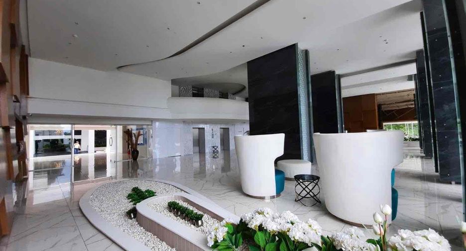 For rent 3 bedrooms condo in Bang Lamung, Chonburi