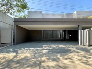 Villa zur Miete und zum Kauf mit 4 Zimmer in Doi Saket, Chiang Mai