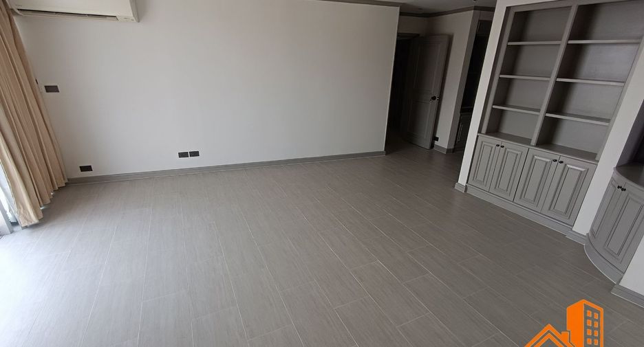 For sale 2 bedrooms condo in Sathon, Bangkok