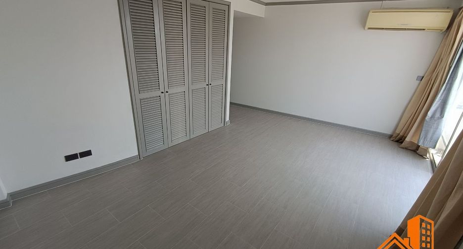 For sale 2 bedrooms condo in Sathon, Bangkok