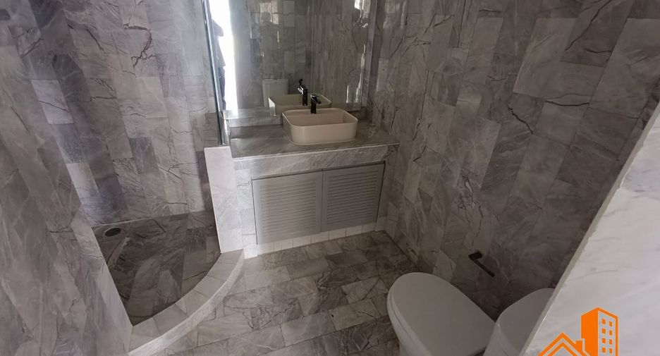 For sale 2 bedrooms condo in Sathon, Bangkok