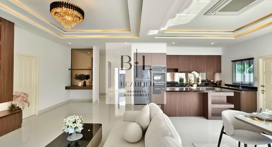 Casa en venta de 3 habitaciones en Bang Lamung, Chonburi