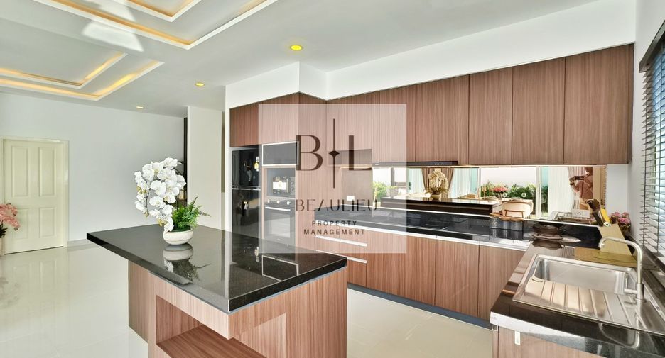 Casa en venta de 3 habitaciones en Bang Lamung, Chonburi