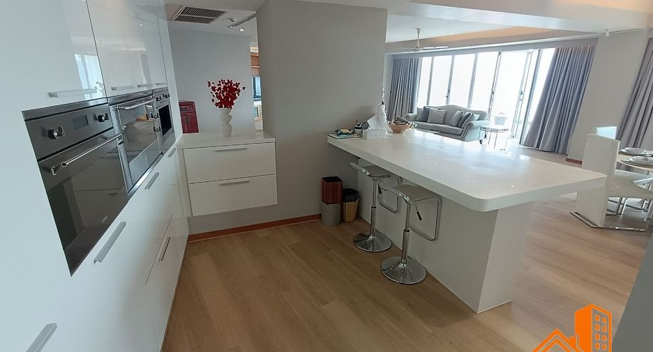 For sale 2 bedrooms condo in Sathon, Bangkok