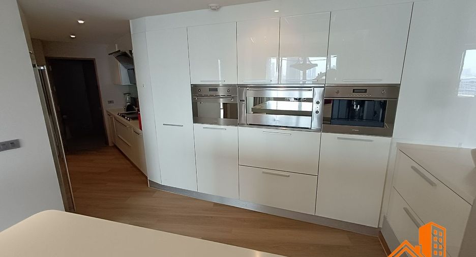 For sale 2 bedrooms condo in Sathon, Bangkok