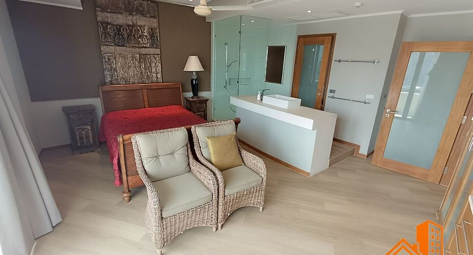 For sale 2 bedrooms condo in Sathon, Bangkok
