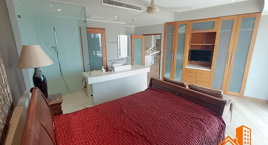 For sale 2 bedrooms condo in Sathon, Bangkok