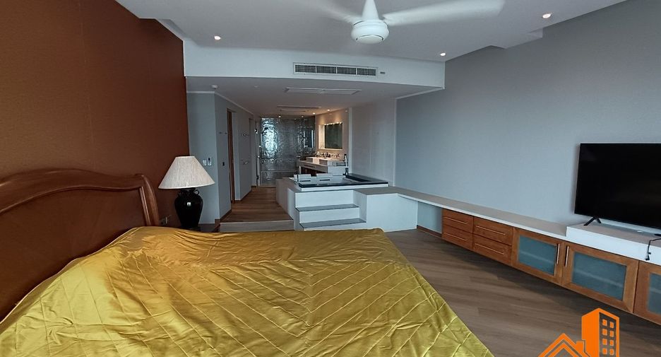 For sale 2 bedrooms condo in Sathon, Bangkok