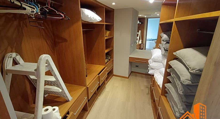 For sale 2 bedrooms condo in Sathon, Bangkok