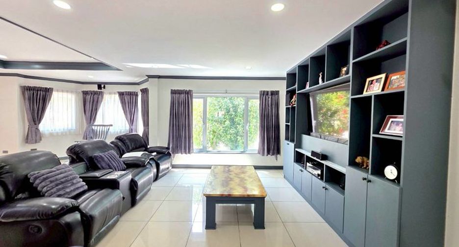 For sale 3 bedrooms house in Bang Lamung, Chonburi