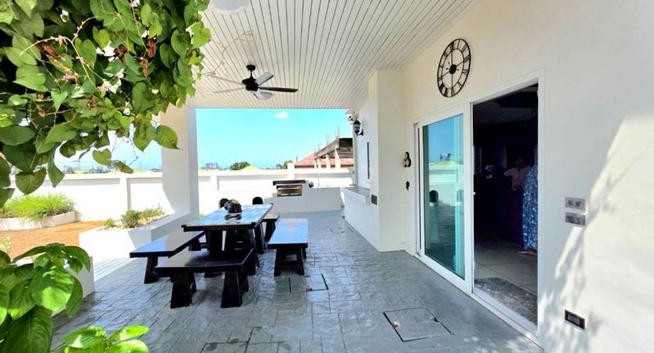 For sale 3 bedrooms house in Bang Lamung, Chonburi