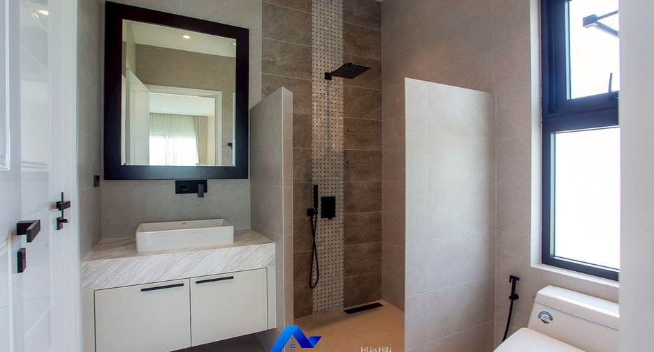 À vendre 5 chambres villa à Hua Hin, Prachuap Khiri Khan