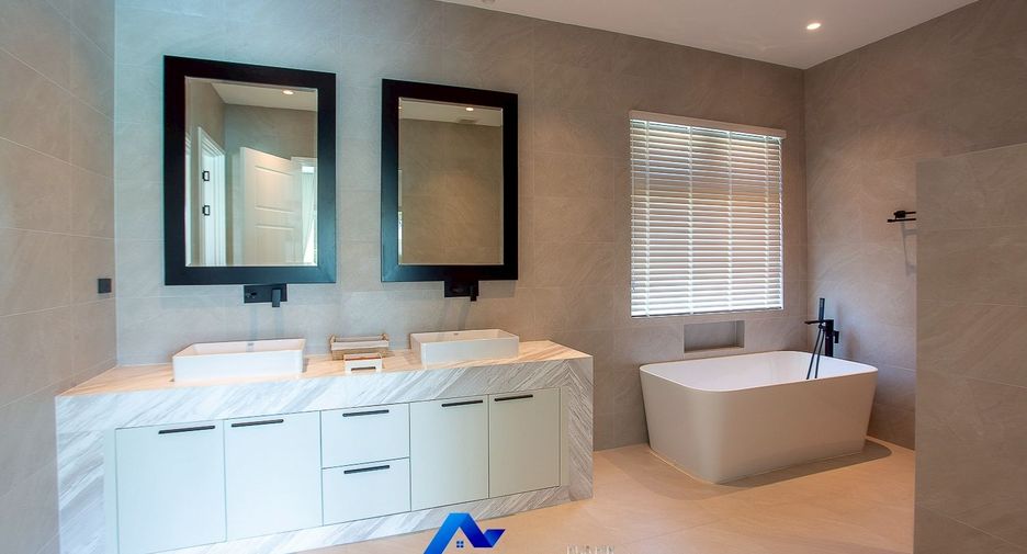 À vendre 5 chambres villa à Hua Hin, Prachuap Khiri Khan