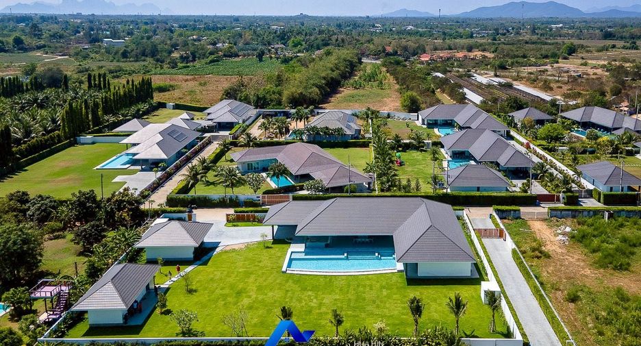À vendre 5 chambres villa à Hua Hin, Prachuap Khiri Khan