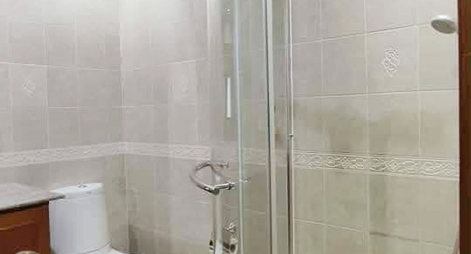 Аренда 4 спальни таунхаус в Банг Ламунг, Чонбури