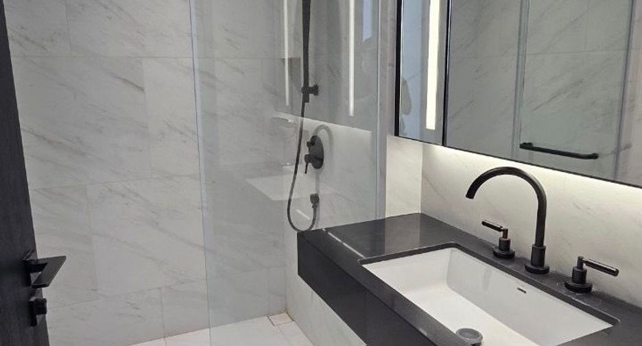 Wohnung zur Miete und zum Kauf mit 2 Zimmer in Sathon, Bangkok