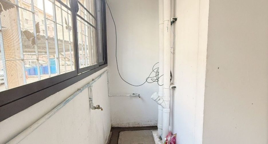 For sale 1 bed condo in Mueang Samut Songkhram, Samut Songkhram