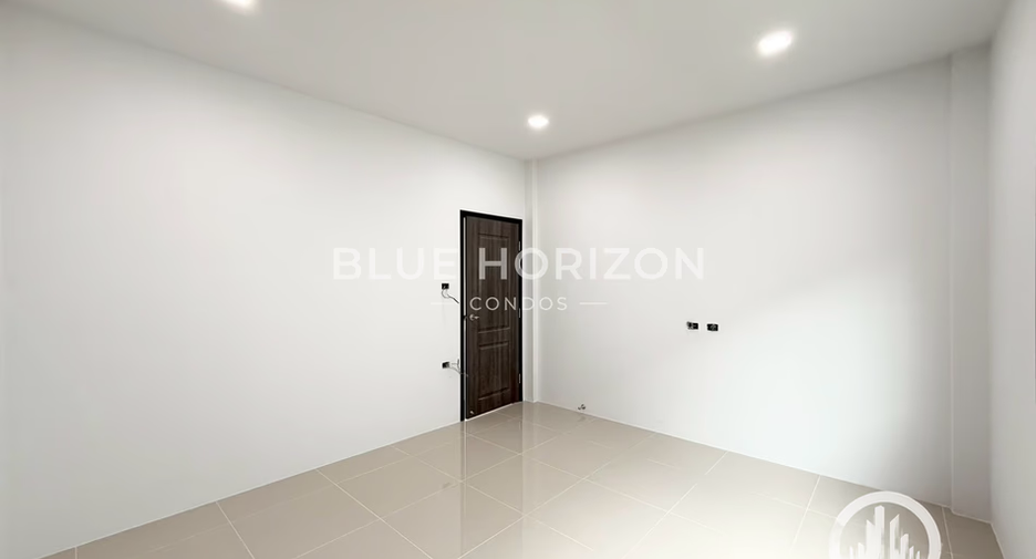 Haus zum Kauf mit 4 Zimmer in Sattahip, Chonburi