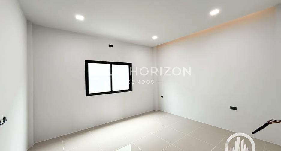 Haus zum Kauf mit 4 Zimmer in Sattahip, Chonburi