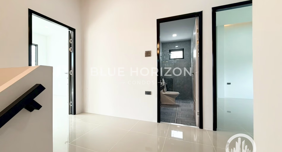 Haus zum Kauf mit 4 Zimmer in Sattahip, Chonburi