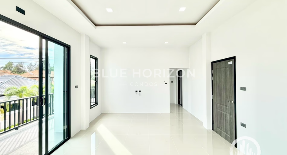 Haus zum Kauf mit 4 Zimmer in Sattahip, Chonburi