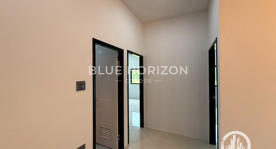 Haus zum Kauf mit 4 Zimmer in Sattahip, Chonburi