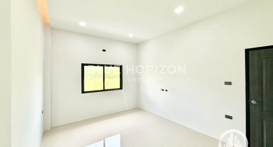 Haus zum Kauf mit 4 Zimmer in Sattahip, Chonburi