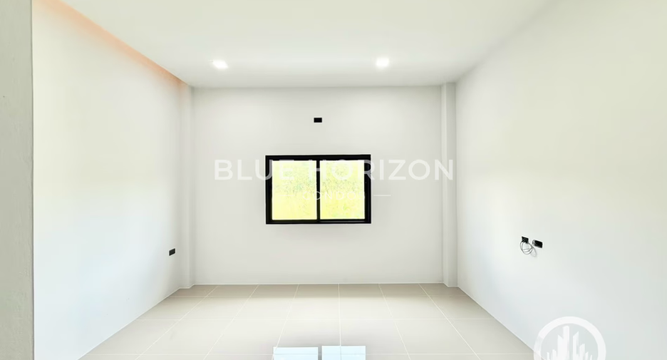 Haus zum Kauf mit 4 Zimmer in Sattahip, Chonburi
