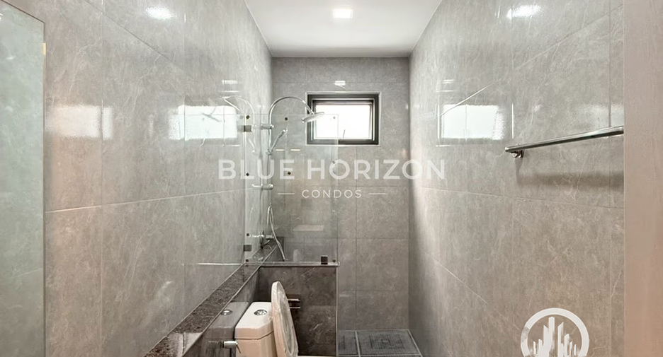 Haus zum Kauf mit 4 Zimmer in Sattahip, Chonburi