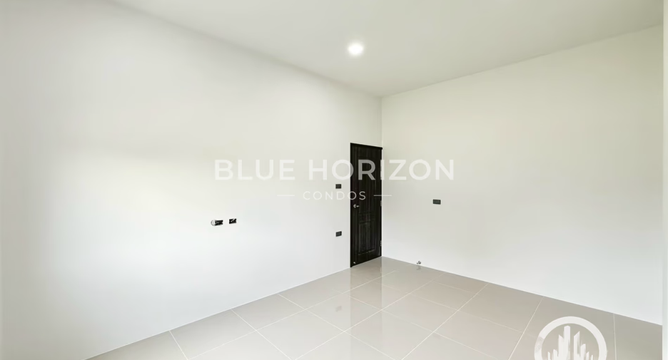 Haus zum Kauf mit 4 Zimmer in Sattahip, Chonburi