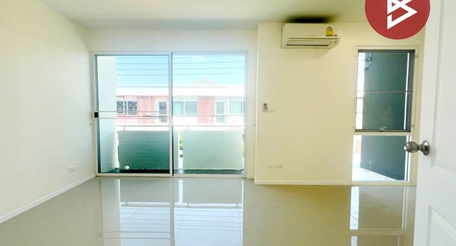 Casa adosada en venta de 3 habitaciones en Khan Na Yao, Bangkok