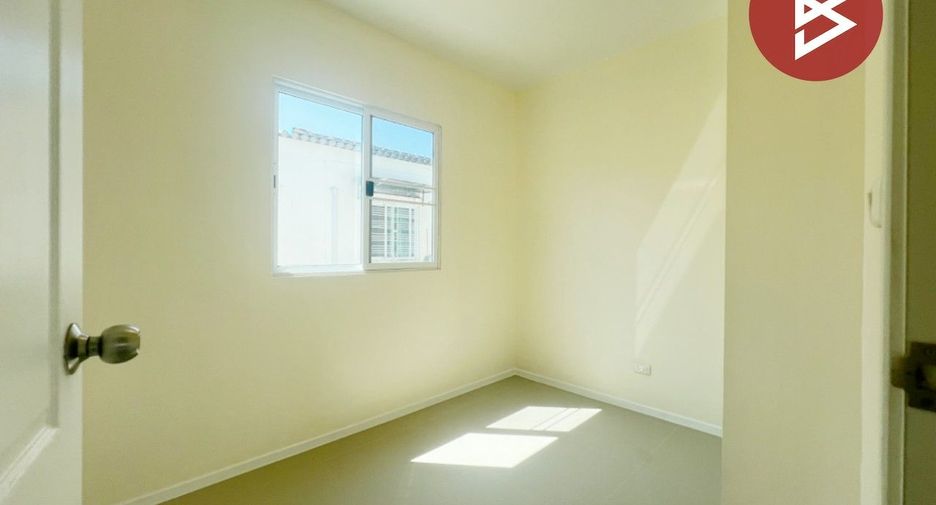 Casa adosada en venta de 3 habitaciones en Khan Na Yao, Bangkok