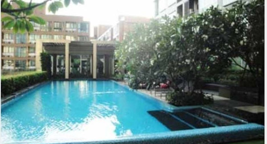 For rent 2 bedrooms condo in Khlong San, Bangkok