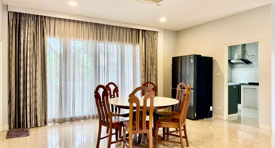 For sale 4 bedrooms house in Saphan Sung, Bangkok