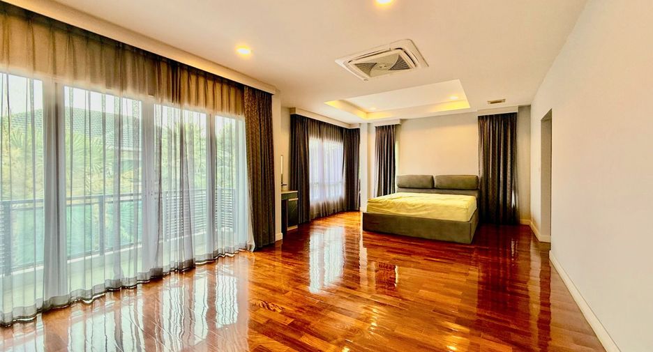 For sale 4 bedrooms house in Saphan Sung, Bangkok