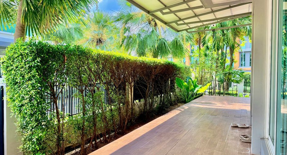 For sale 4 bedrooms house in Saphan Sung, Bangkok