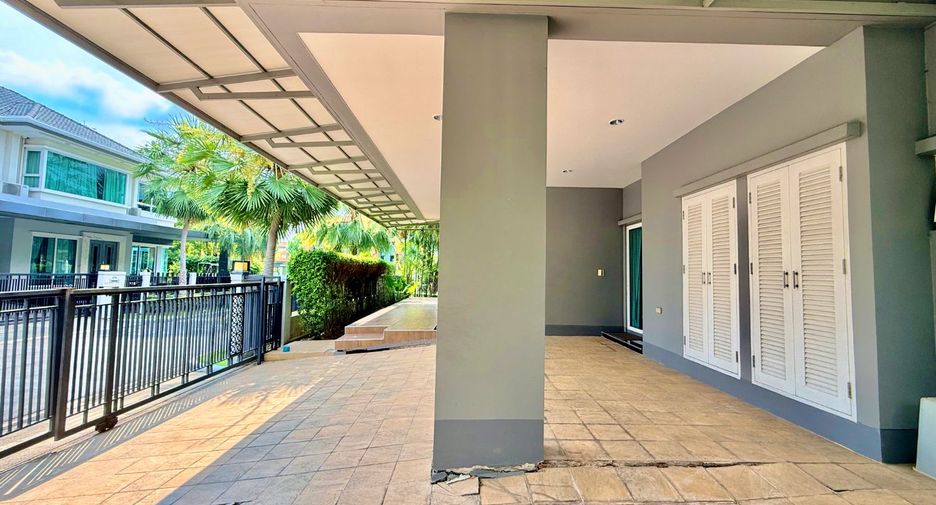 For sale 4 bedrooms house in Saphan Sung, Bangkok