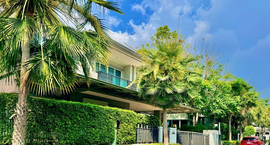 For sale 4 bedrooms house in Saphan Sung, Bangkok