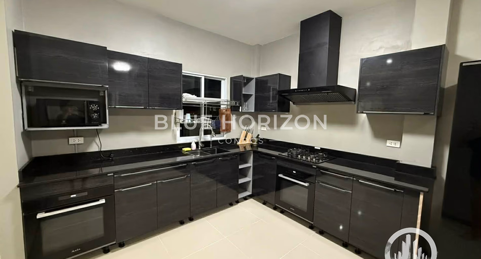 Haus zum Kauf und zur Miete mit 3 Zimmer in Bang Lamung, Chonburi