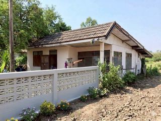 For sale 2 ベッドルーム house in Phra Khanong, Bangkok