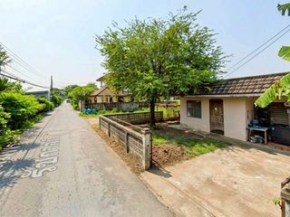 For sale 2 ベッドルーム house in Phra Khanong, Bangkok