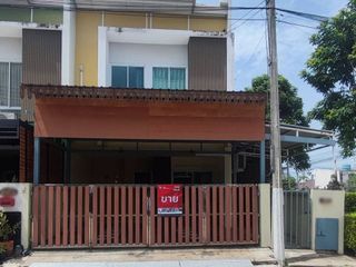出售 3 卧室 联排别墅 在 Krathum Baen, Samut Sakhon