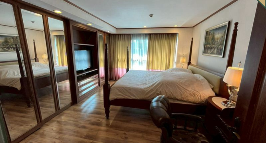 For sale 7 bedrooms condo in Pathum Wan, Bangkok
